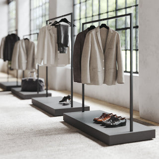 retail-clothing-rack-mandaidesign